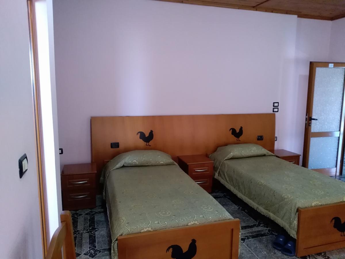 Hotel Gjeli Fier Ngoại thất bức ảnh