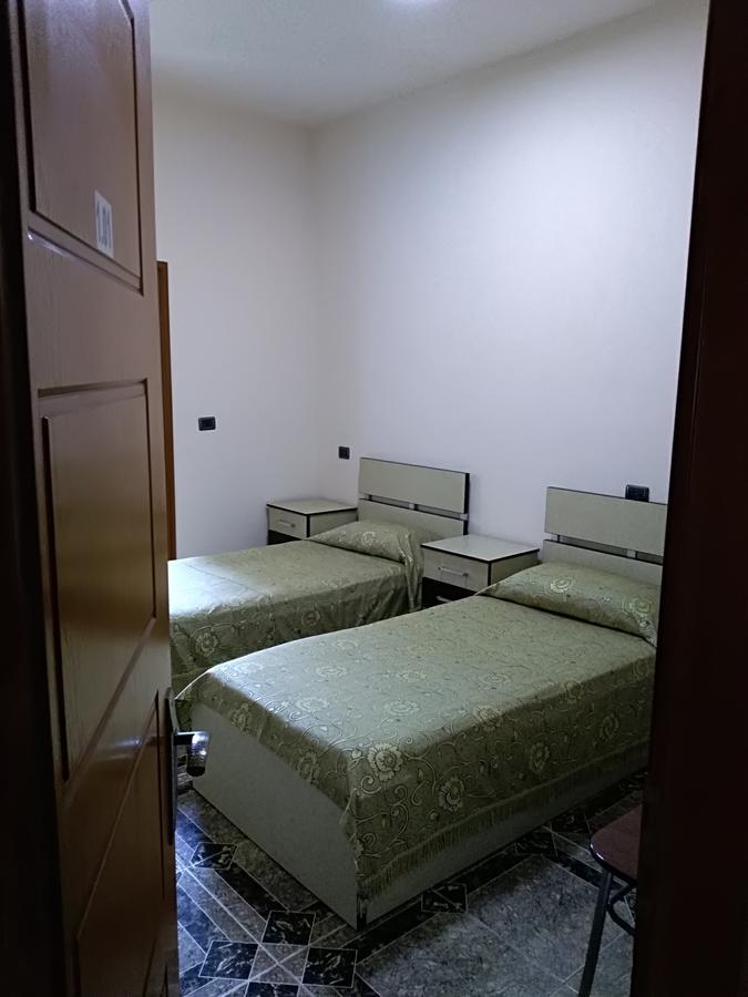 Hotel Gjeli Fier Ngoại thất bức ảnh