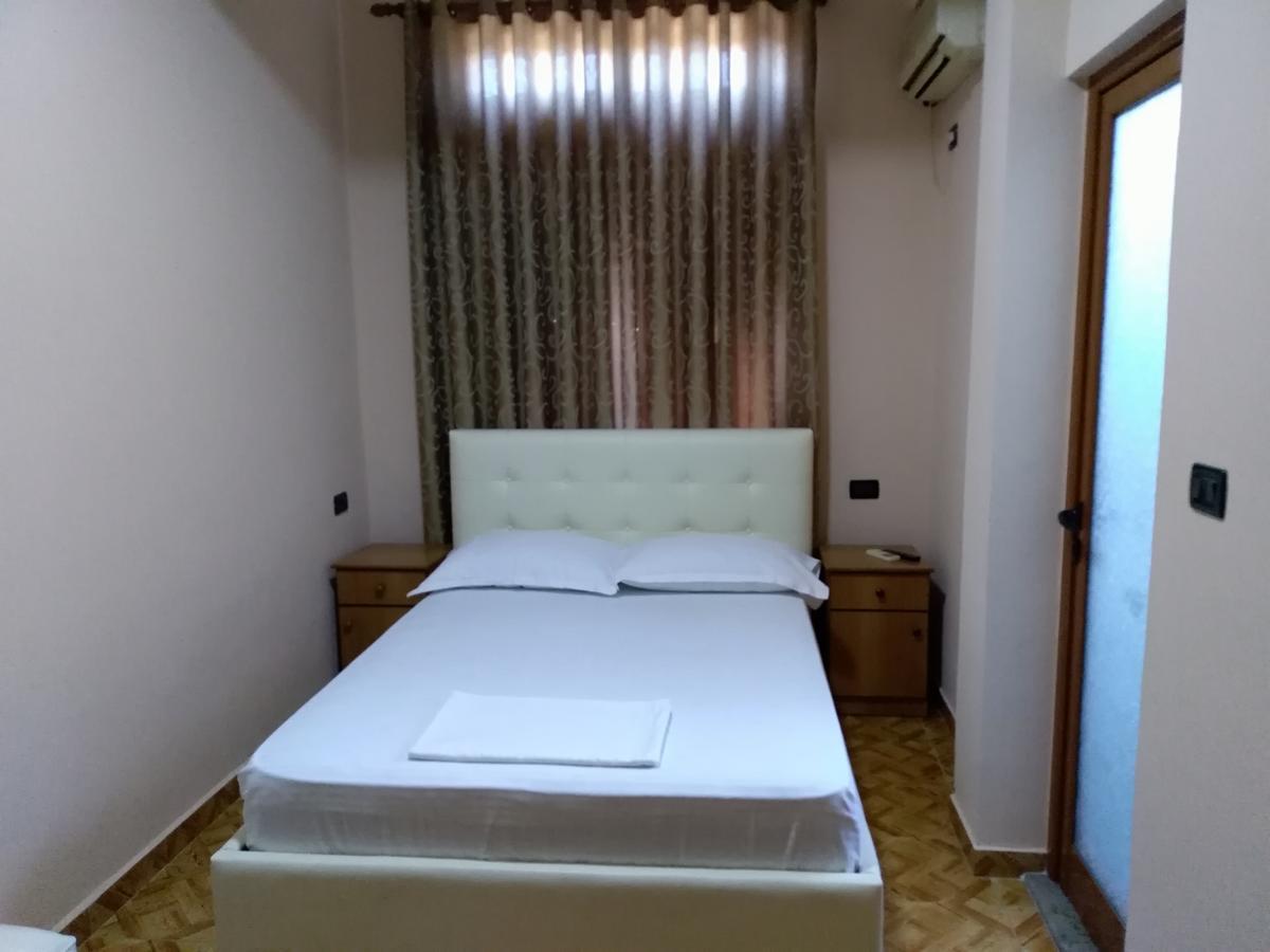 Hotel Gjeli Fier Ngoại thất bức ảnh
